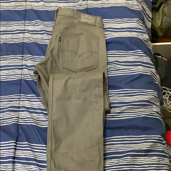 Levis - Picture 3 of 3